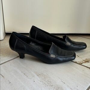 Black Leather Shoes. Size 9
